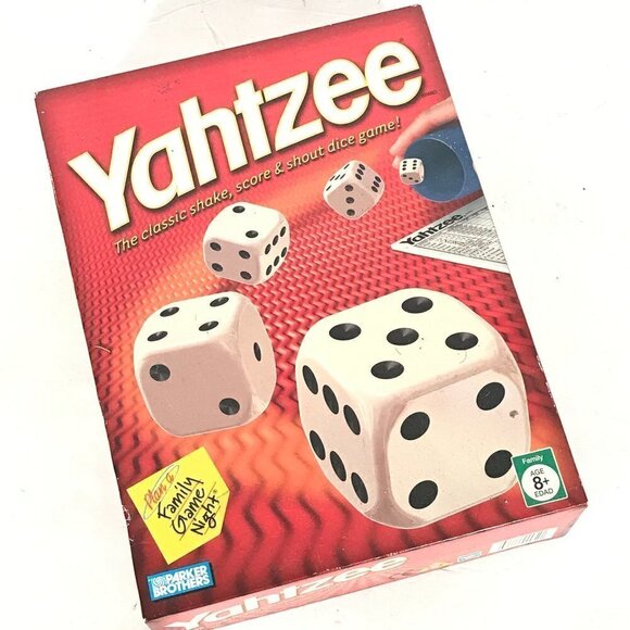 Classic YAHTZEE Family Dice Game - Picture 1 of 7